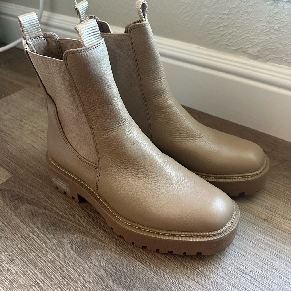 Sam Edelman Tan Chelsea Lug-Sole Ankle Boots